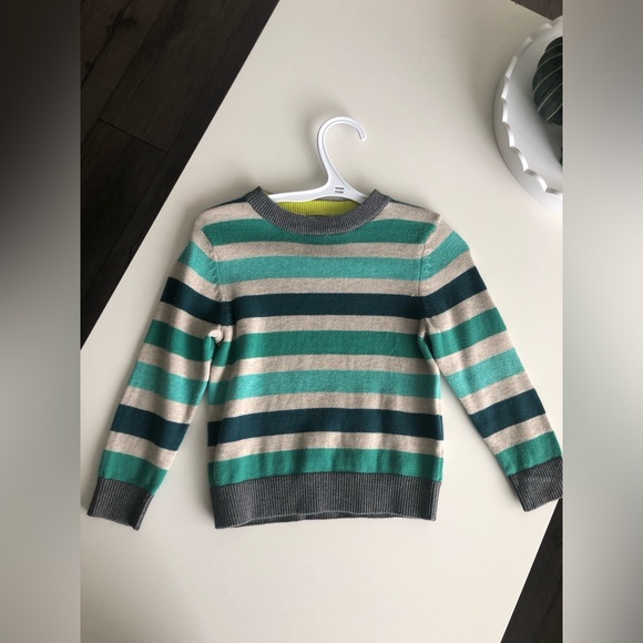 💜2/$20 H&M brand new Sweater - Picture 3 of 6
